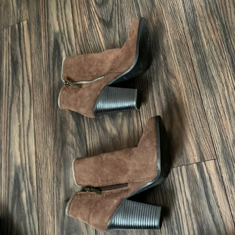 Dunes brown booties